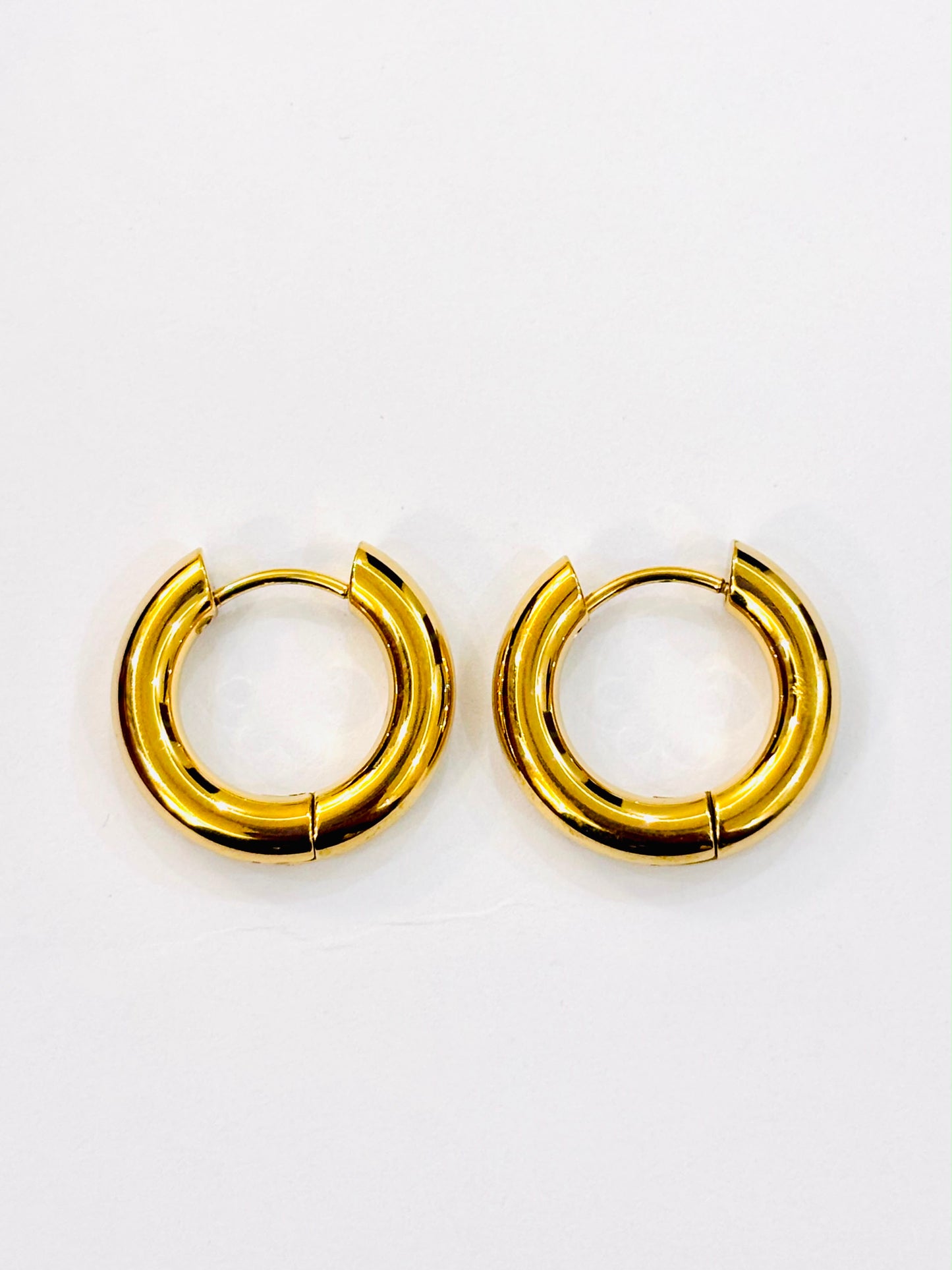chunky gold huggies