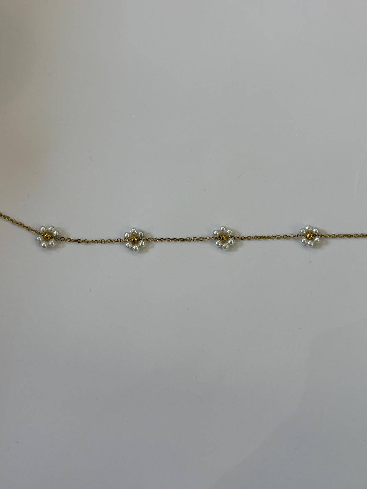 White flower chain