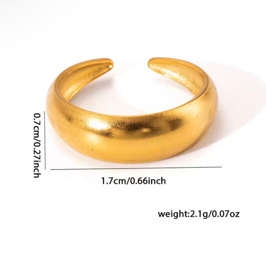 classic gold ring