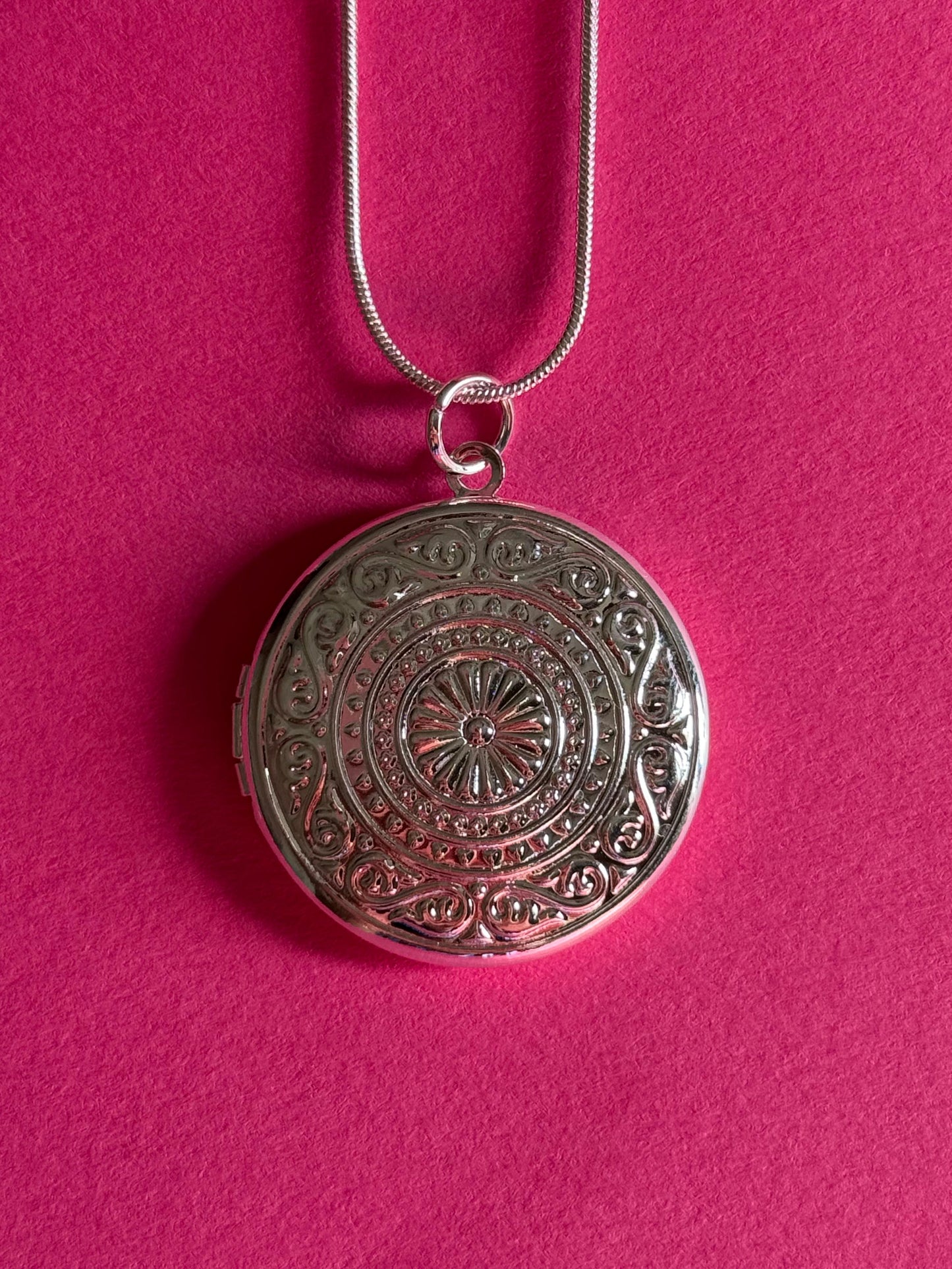 round open pendant