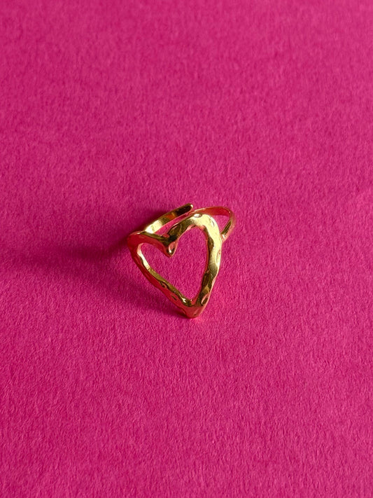 thick heart gold ring