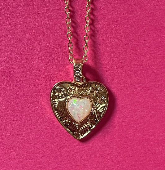 gold heart pendant